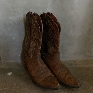 Women’s cowboy boots
